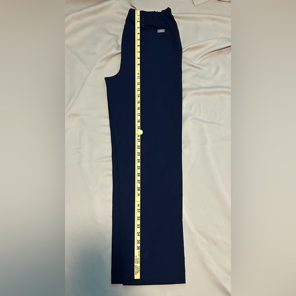 Figs Men’s Pisco Basic Scrub Pants in Navy - S - Picture 10 of 10